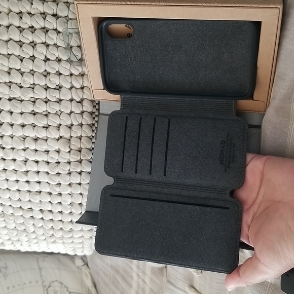 Nomad | Rugged Tri-Folio iPhone XS - Picture 6 of 8
